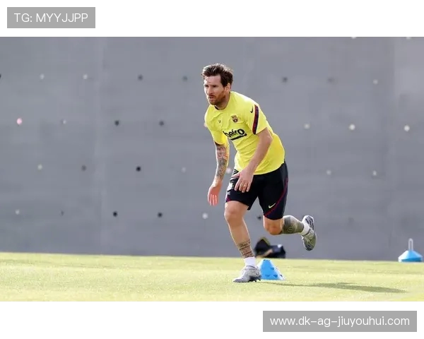 足球训练中的下肢力量恢复与提升策略分析与实践应用